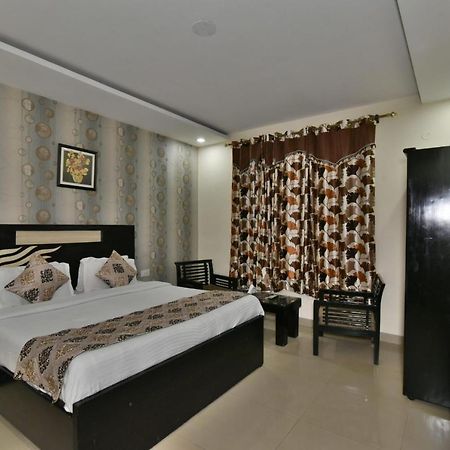 Hotel Wild Rose - Dalhousie Bagian luar foto