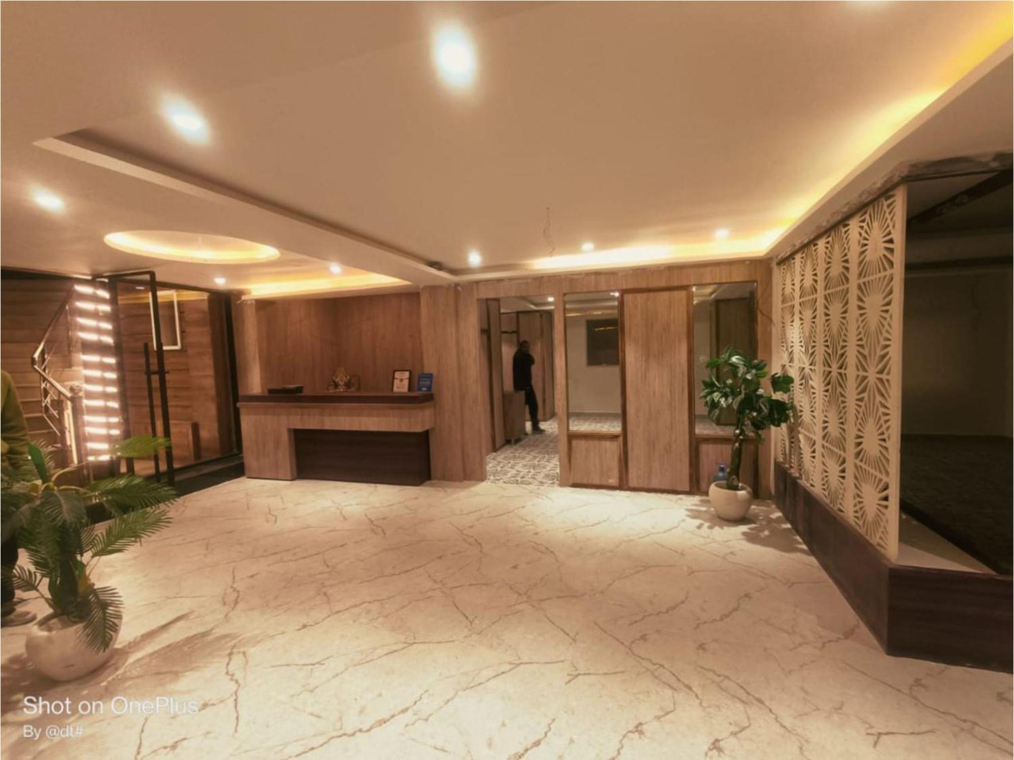 Hotel Wild Rose - Dalhousie Bagian luar foto