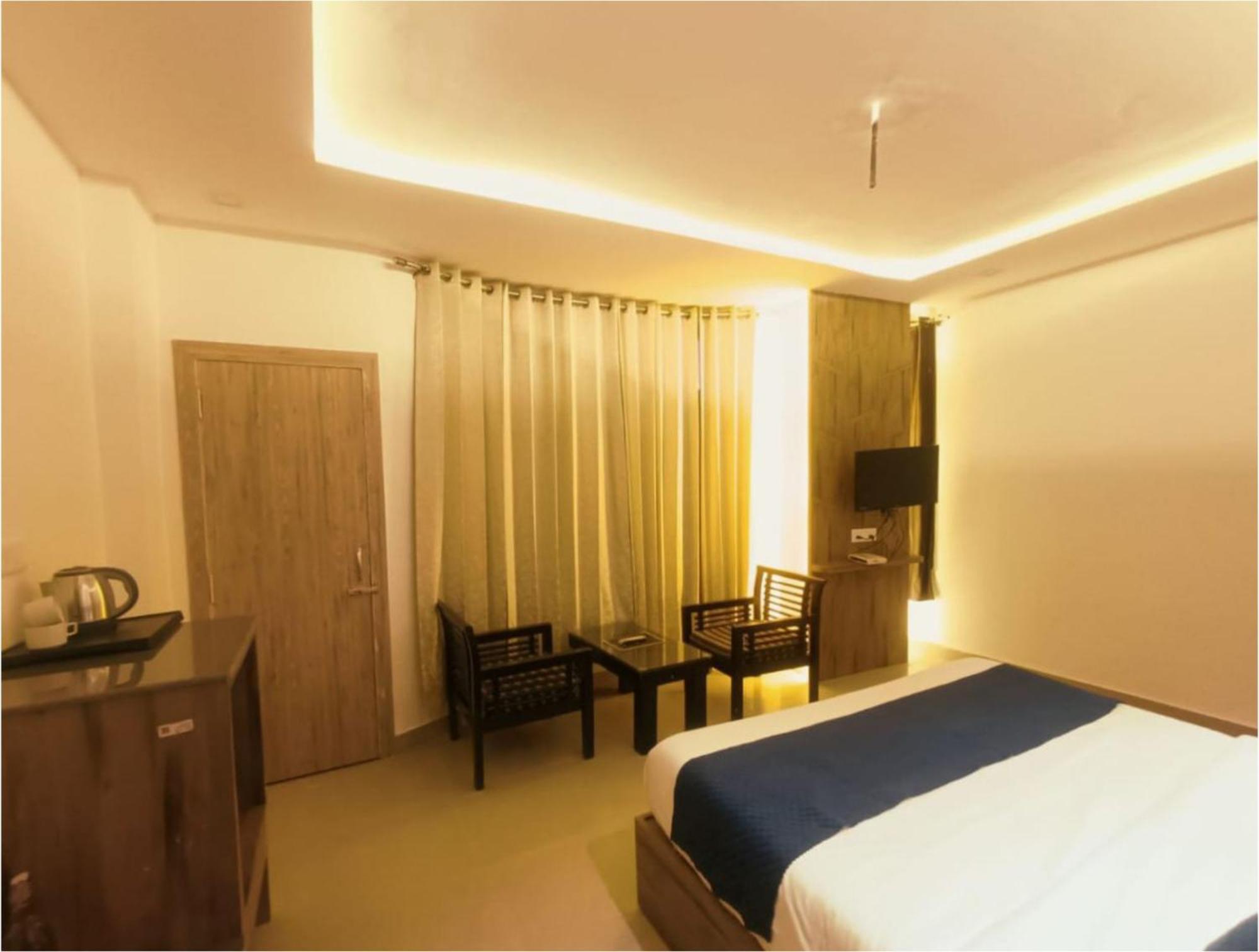 Hotel Wild Rose - Dalhousie Bagian luar foto