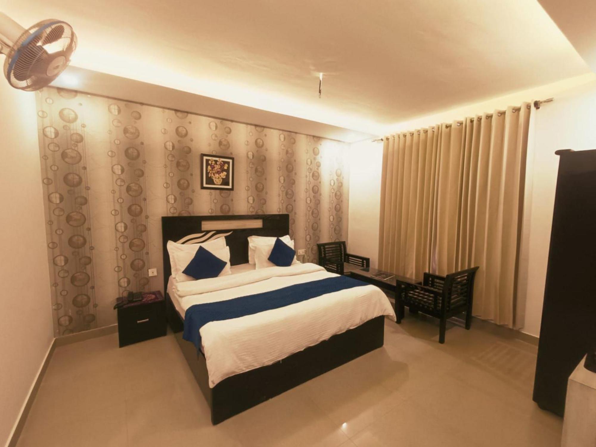 Hotel Wild Rose - Dalhousie Bagian luar foto