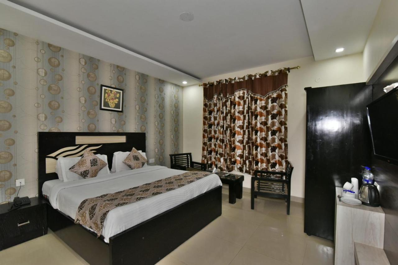 Hotel Wild Rose - Dalhousie Bagian luar foto